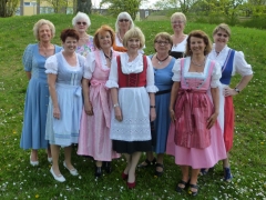 Dirndl_Modenschau.jpg